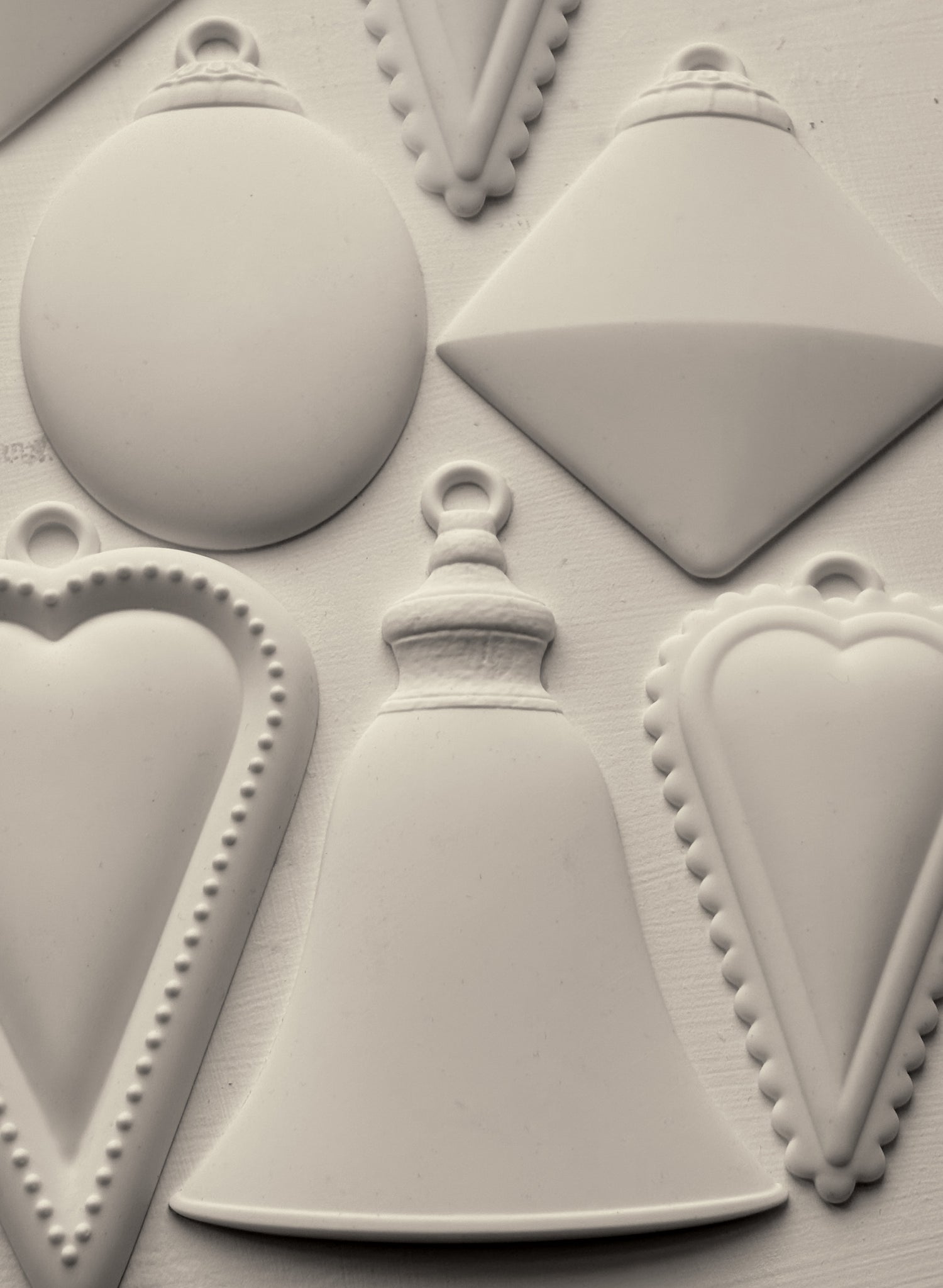 Bibelots 2 IOD Decor Mould