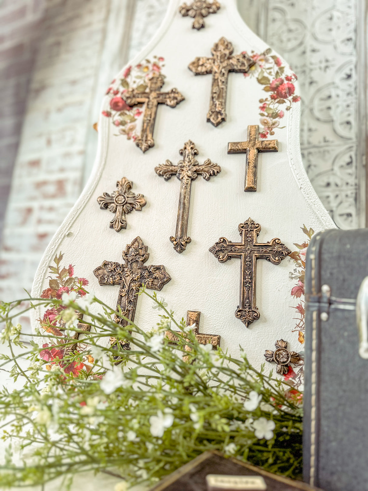 Les Croix IOD Decor Mould