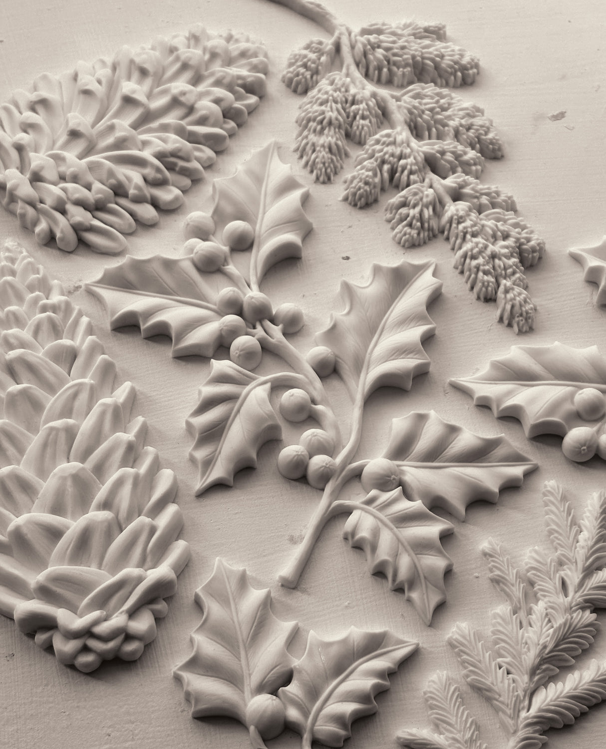 Winter Forage IOD Decor Mould